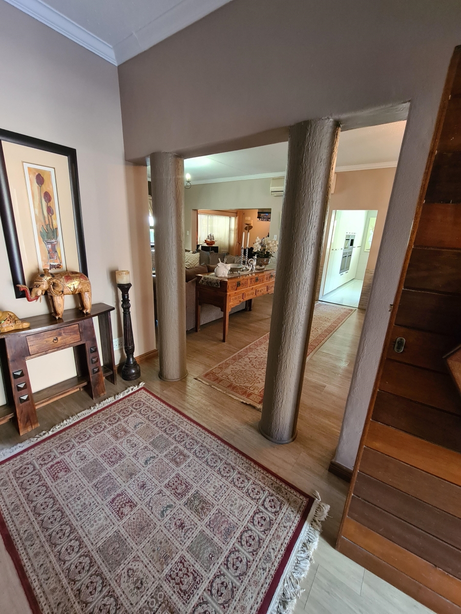 5 Bedroom Property for Sale in Maraldi Estate Free State